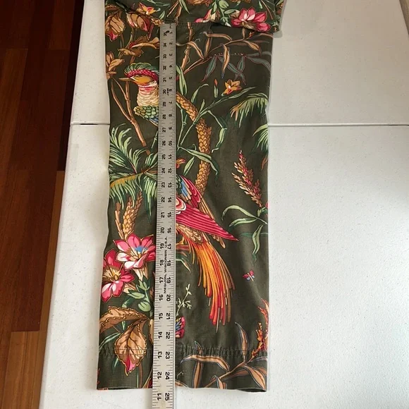 Tommy Hilfiger Olive Green & Tropical Floral Print Cropped Pants, Size 6 - Picture 10 of 10
